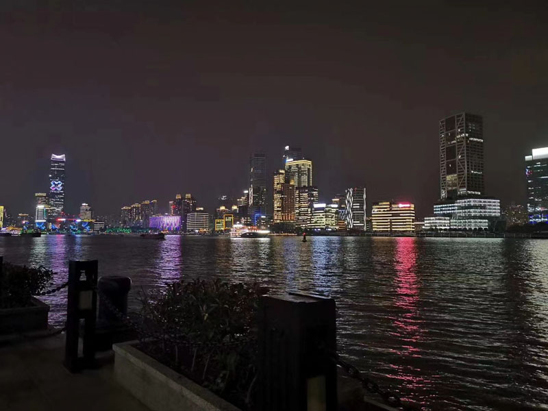 違法搭建商鋪并收取租金的行為如何定性？上海刑事訴訟律師告訴您