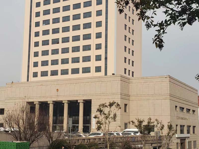 上海知名刑事律師所來講講臨時搬運工竊取鐵路托運物資構成盜竊罪還是職務侵占罪