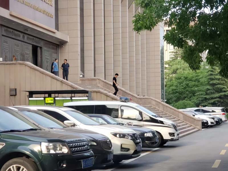 上海擅長刑事律師來講講以出售為目的盜挖價值數額較大的行道樹如何定性