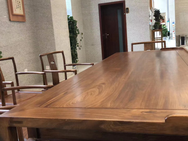 走私淫穢物品罪的構(gòu)成要件有哪些？上海寶山刑事律師為您分析