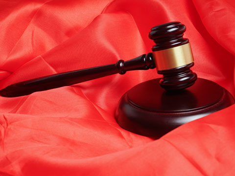 國家機(jī)關(guān)工作人員簽訂、履行合同失職被騙罪